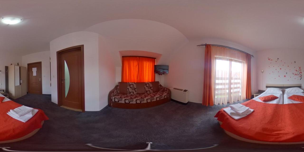 Pensiunea Maya Sîmbăta de Sus Exteriör bild