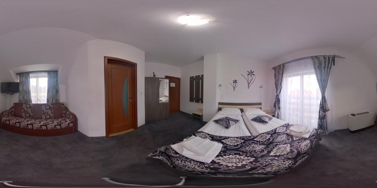 Pensiunea Maya Sîmbăta de Sus Exteriör bild